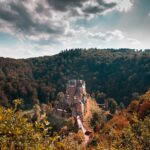 Zamek Eltz w lesie koło Wierschem w Niemczech